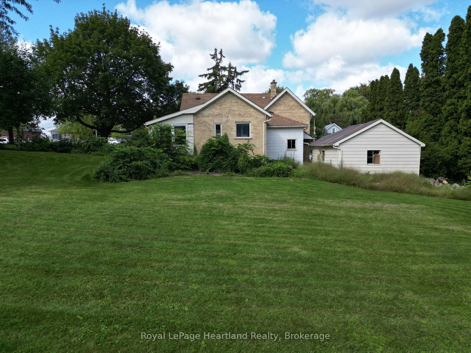 Listing Image 7