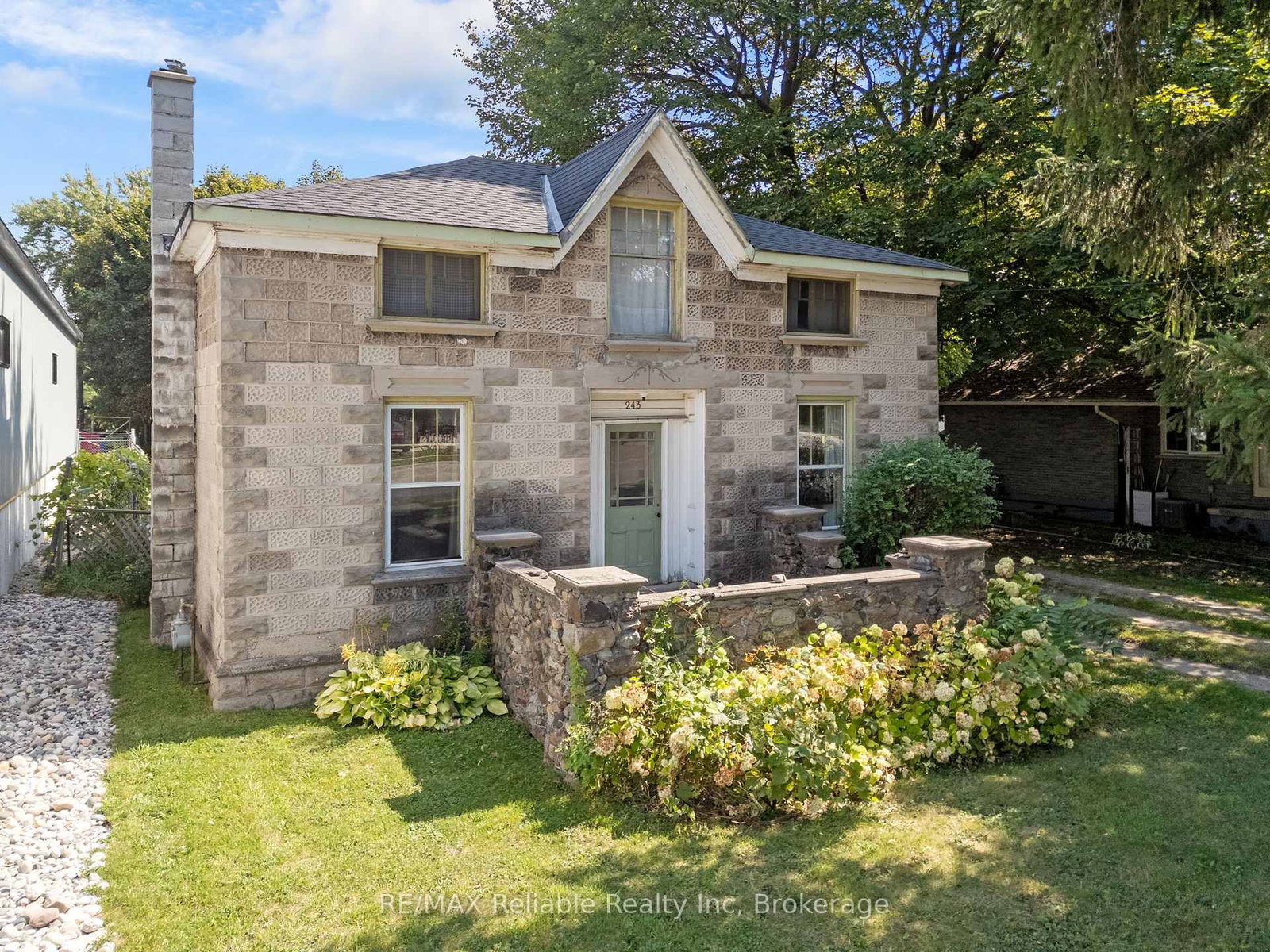 Listing Image 1