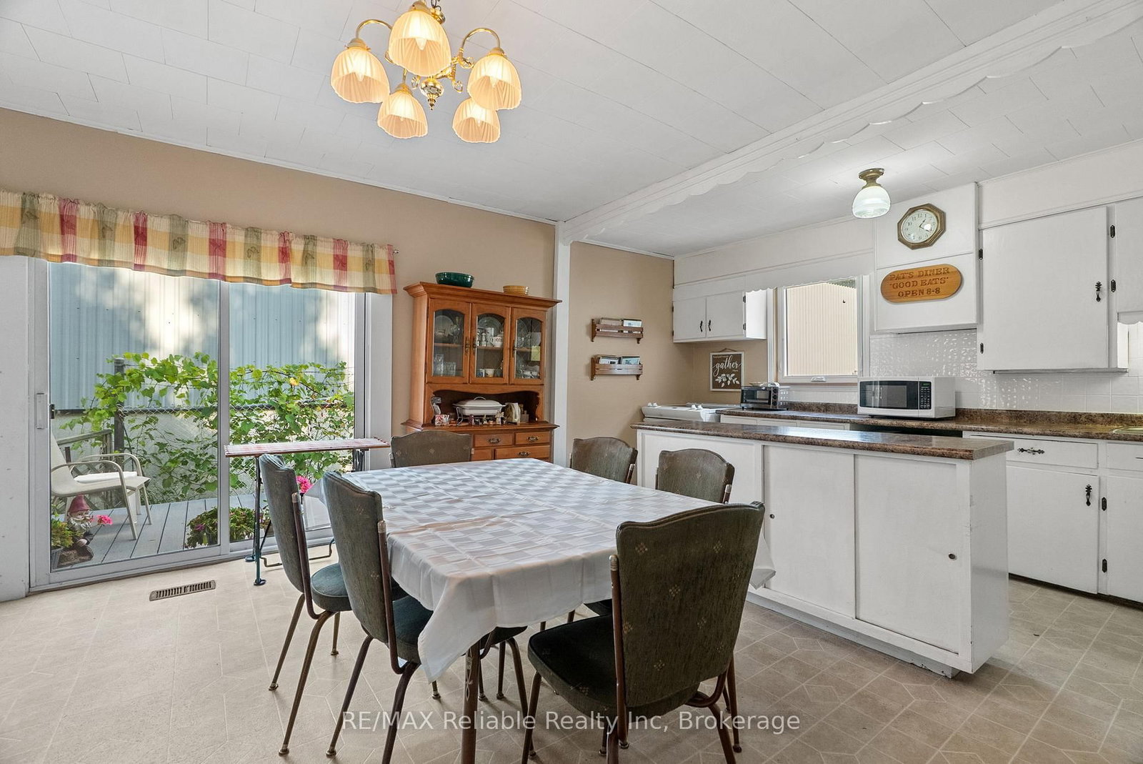 Listing Image 16