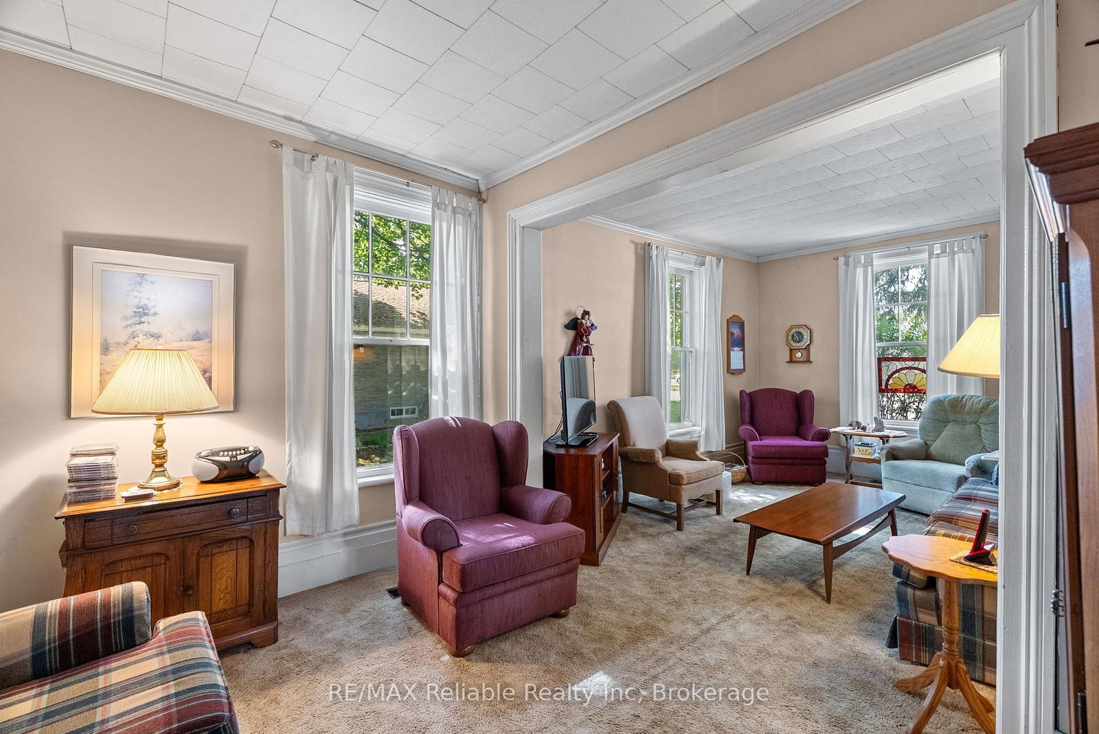 Listing Image 9