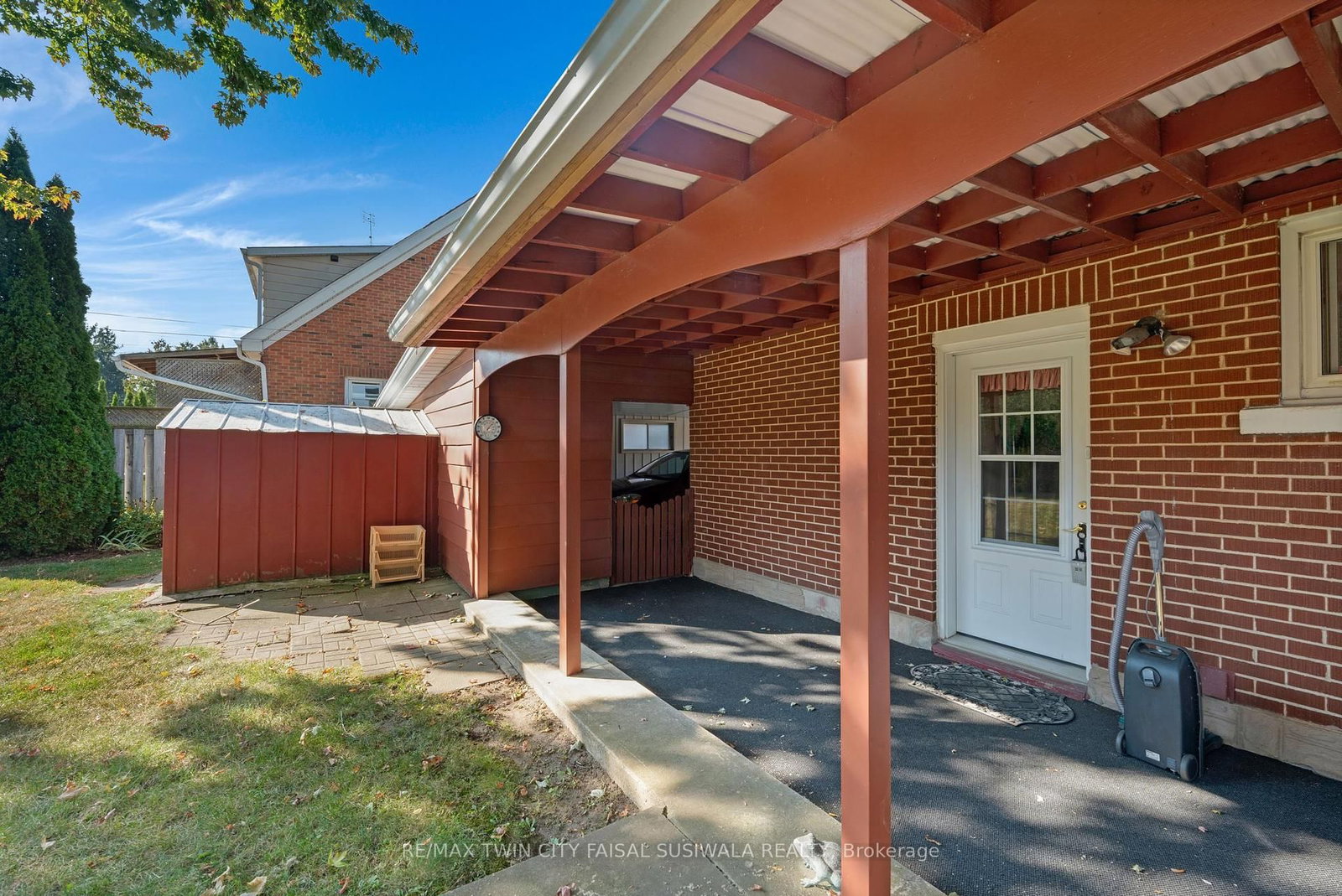 Listing Image 7