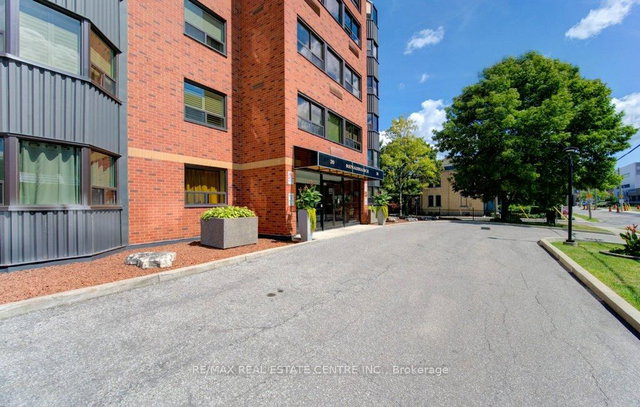 405 - 20 Ellen Street E