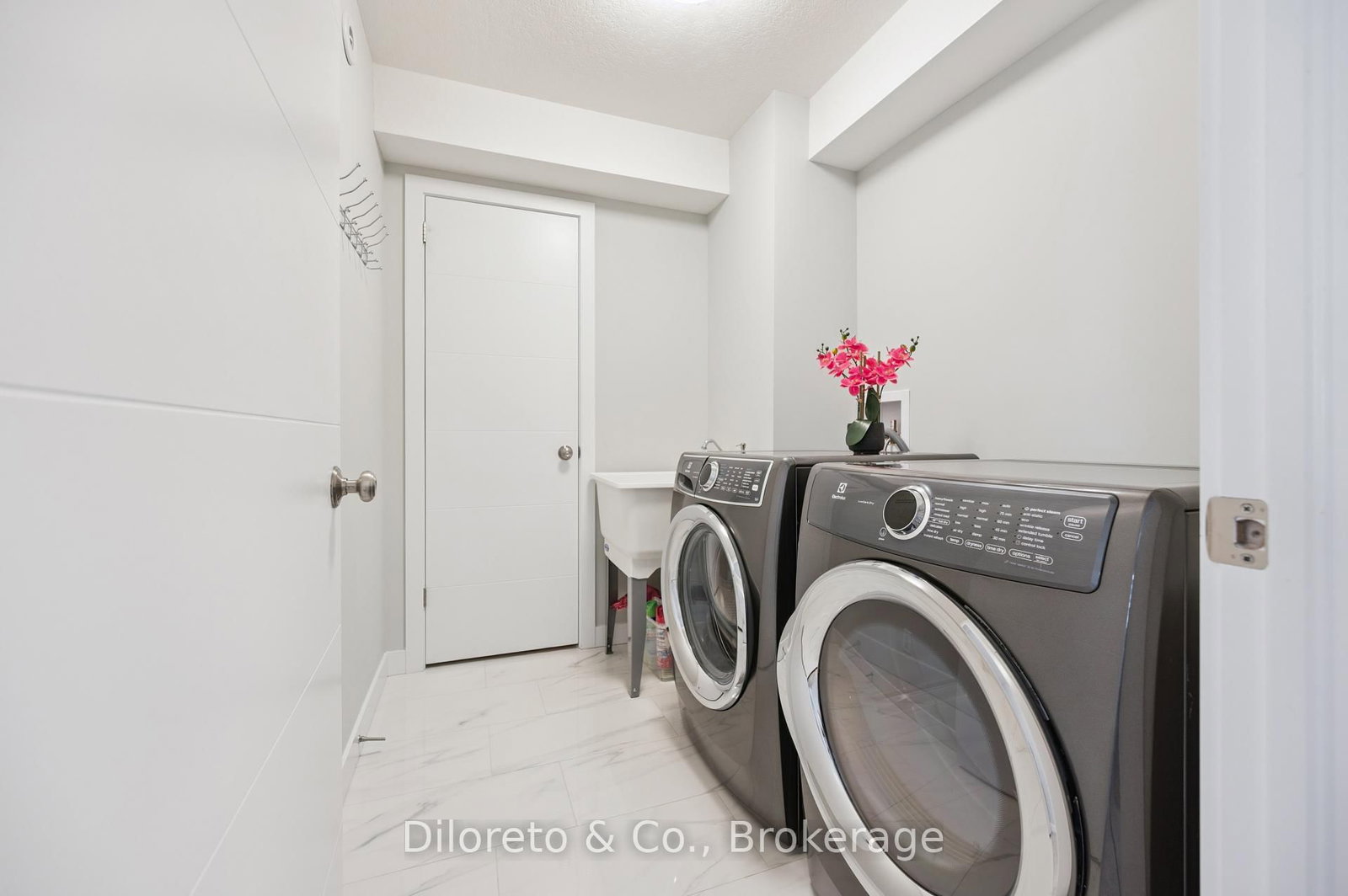 8 Ryder Avenue - Photo 43