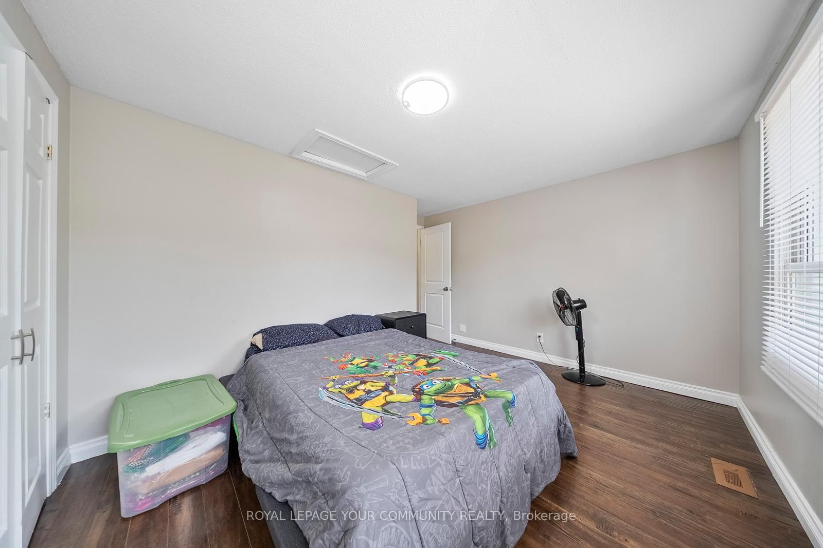 Listing Image 22