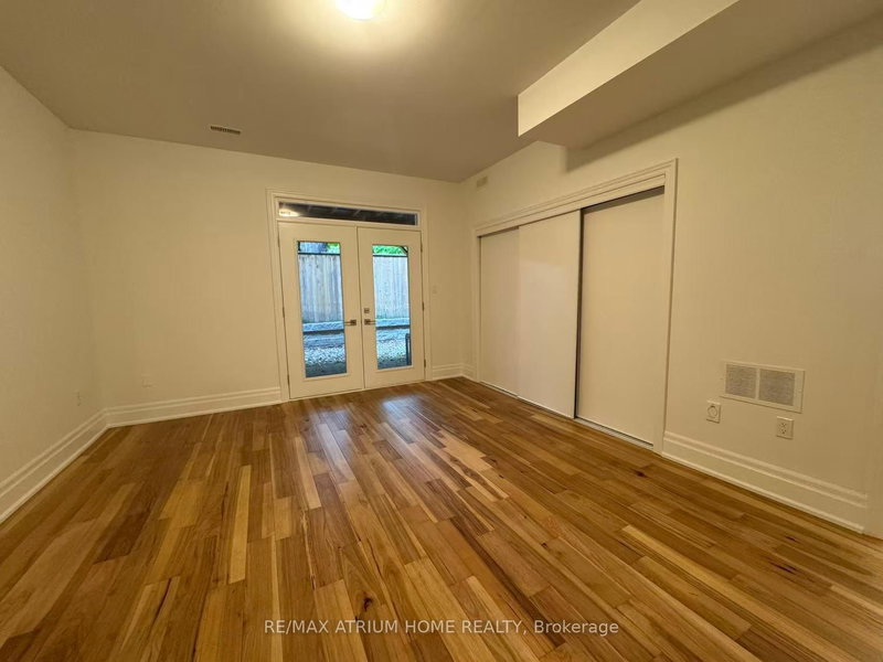 2 - 111 Wilson St E, Hamilton, L9B 2G7 | Image 2