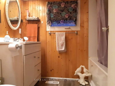 18 Sutton Drive • Ashfield-Colborne-Wawanosh, ON photo 9