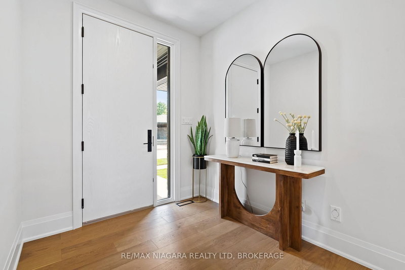 16 ACCURSI Cres, Pelham, L0S 1E2 | Image 3