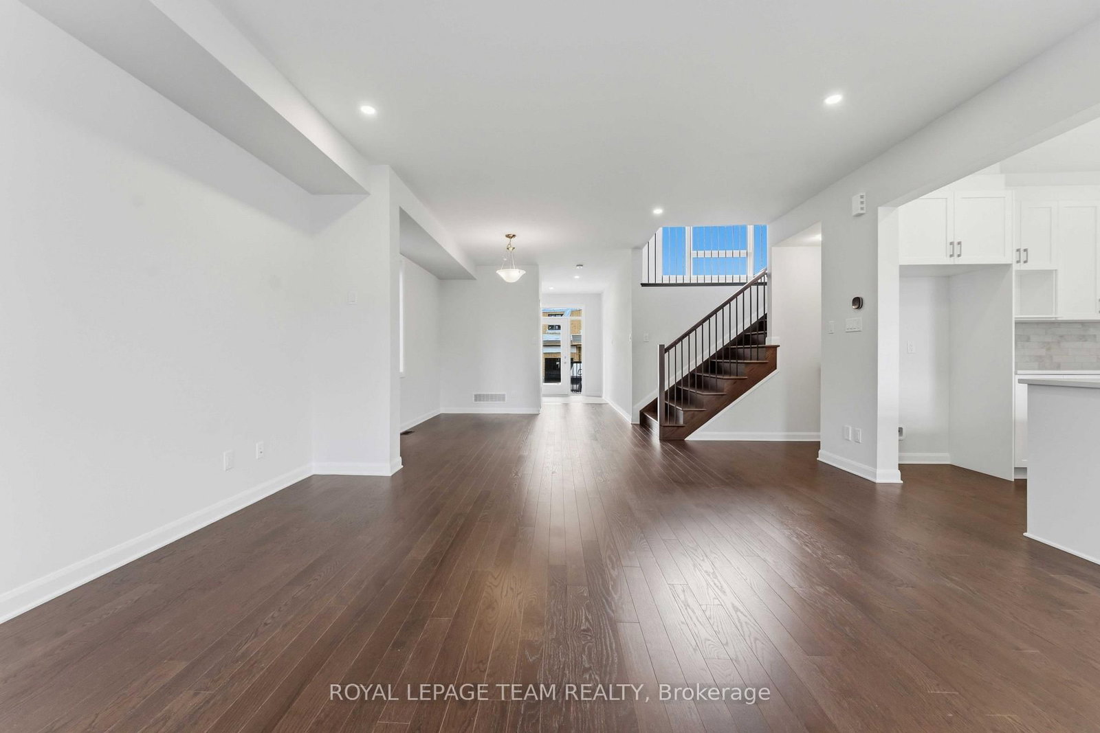 920 Locomotion Lane • Kanata, ON photo 10
