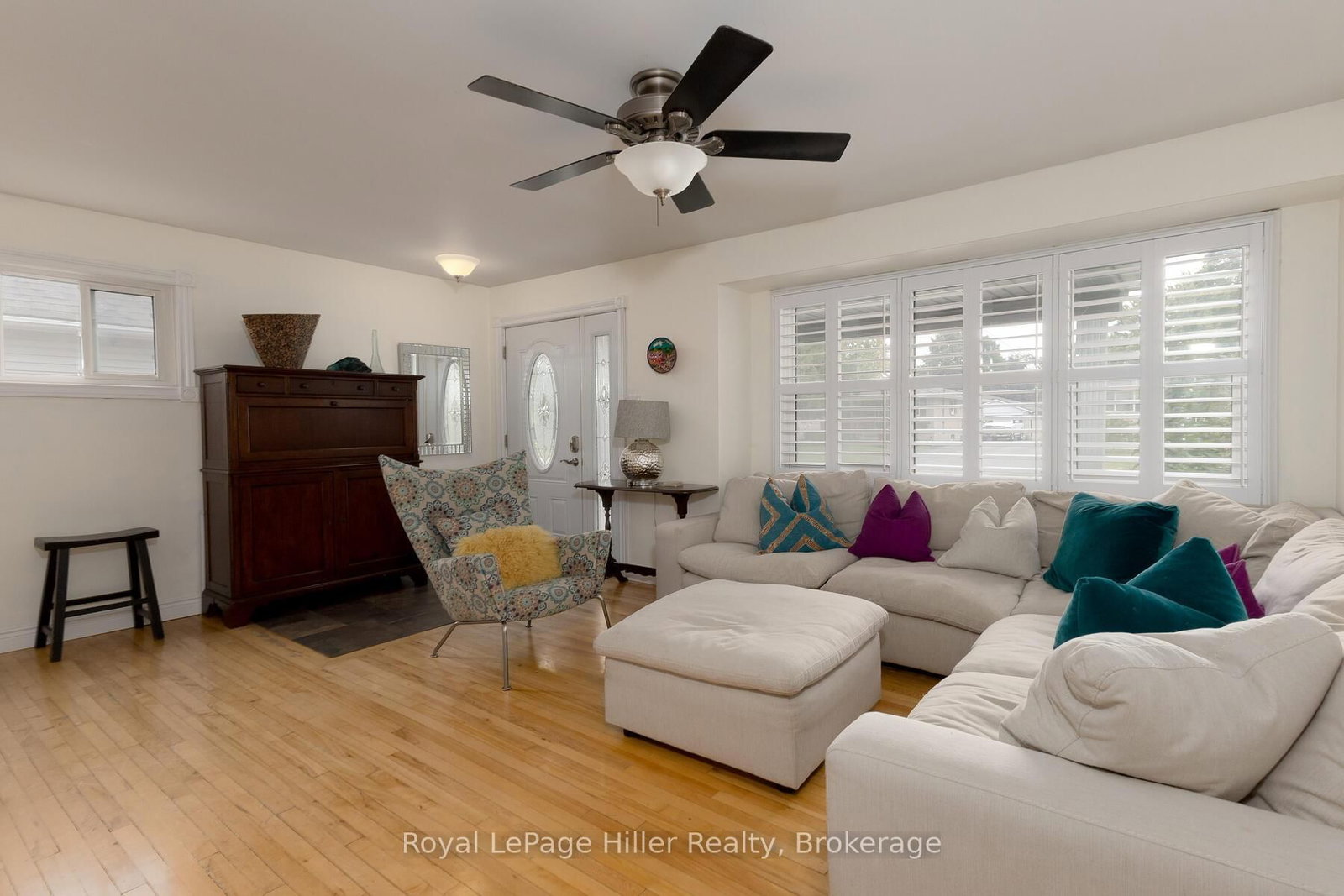 Listing Image 7