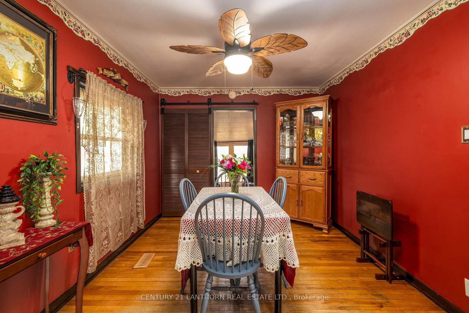 Listing Image 7