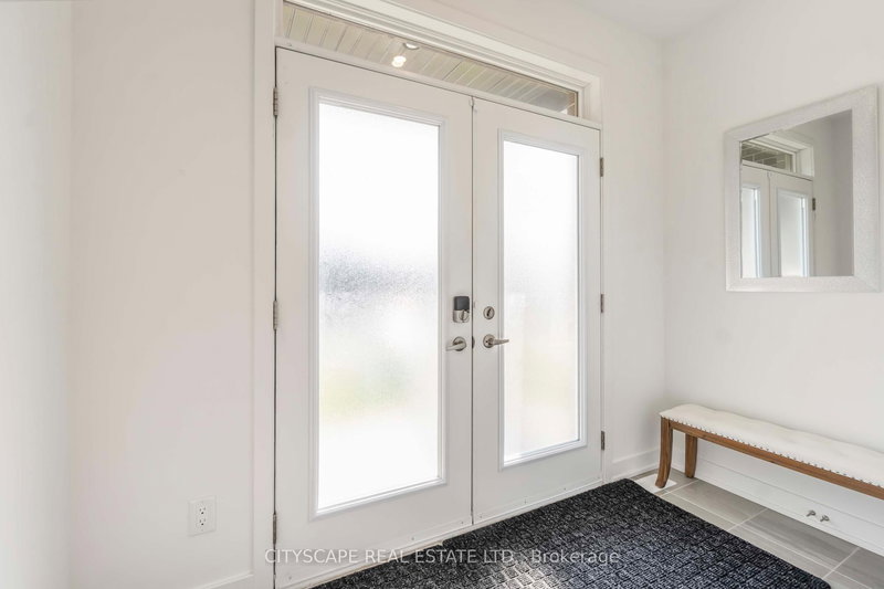 617 Kenabeek Terr, Ottawa, K4M 0B3 | Image 2