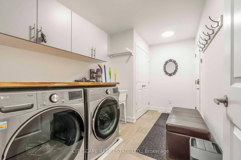 617 Kenabeek Terr, Ottawa, K4M 0B3 | Image 3