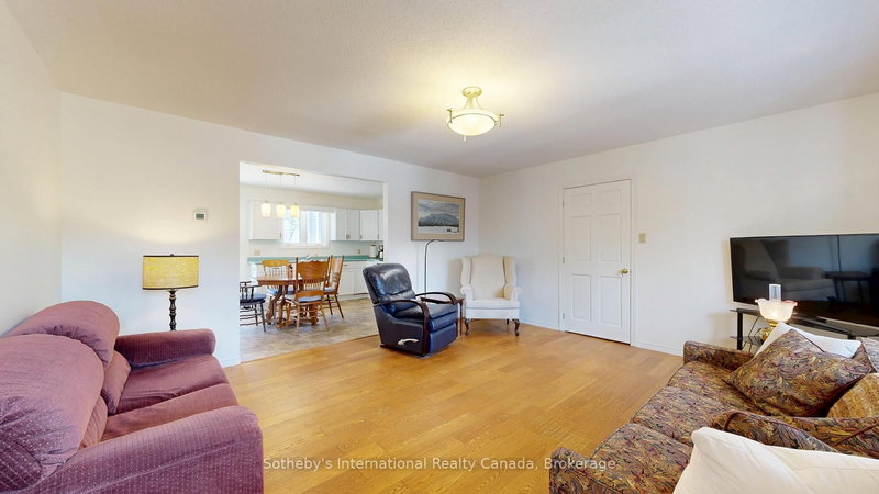 B - 103 Bruce St S, Blue Mountains, N0H 2P0 | Image 2