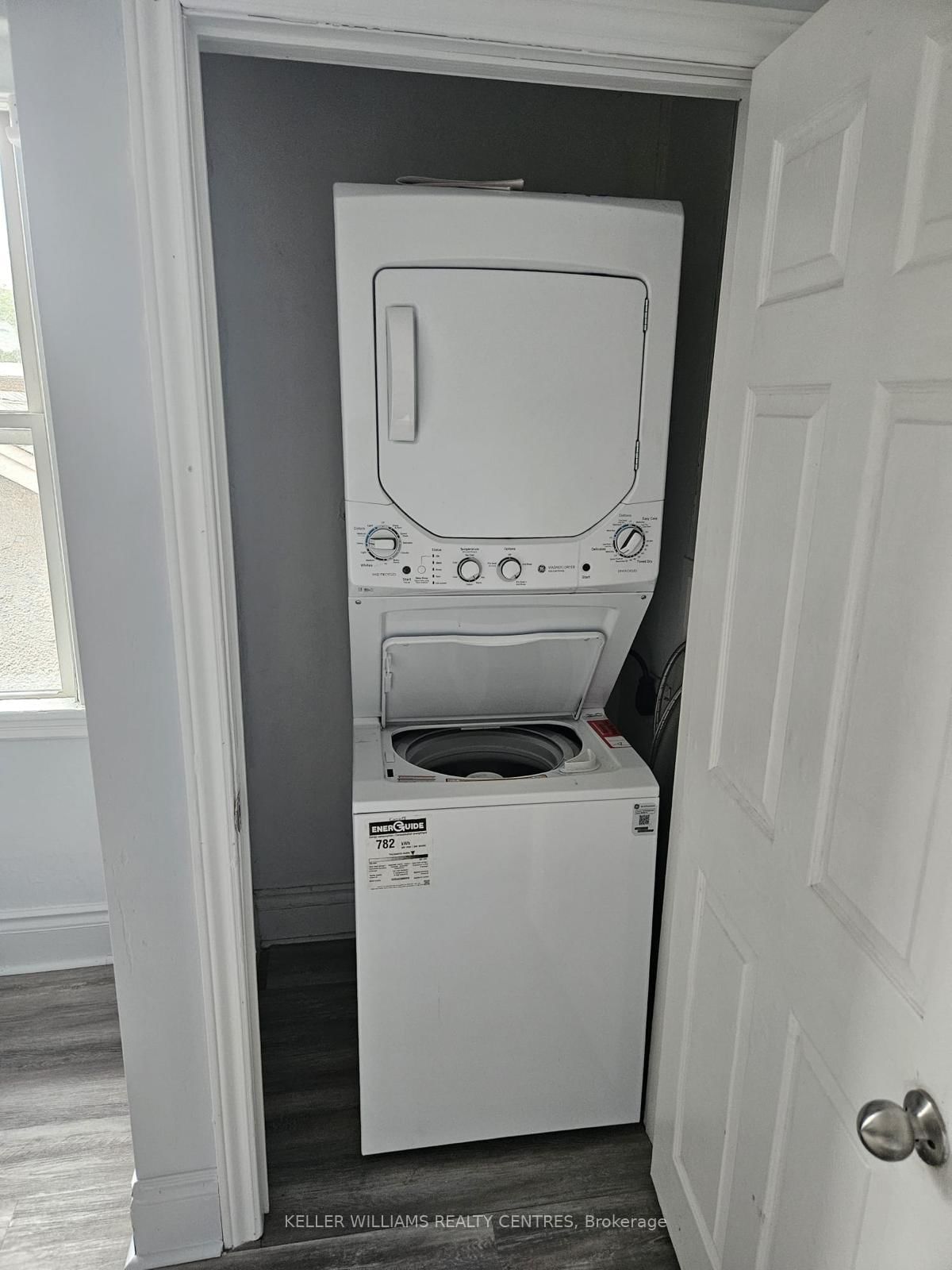 Semi-Detached House for lease at 5-991 Main Street, Hamilton, Ontario, L8M 1N3 - Crown Point - MLS: X12425286