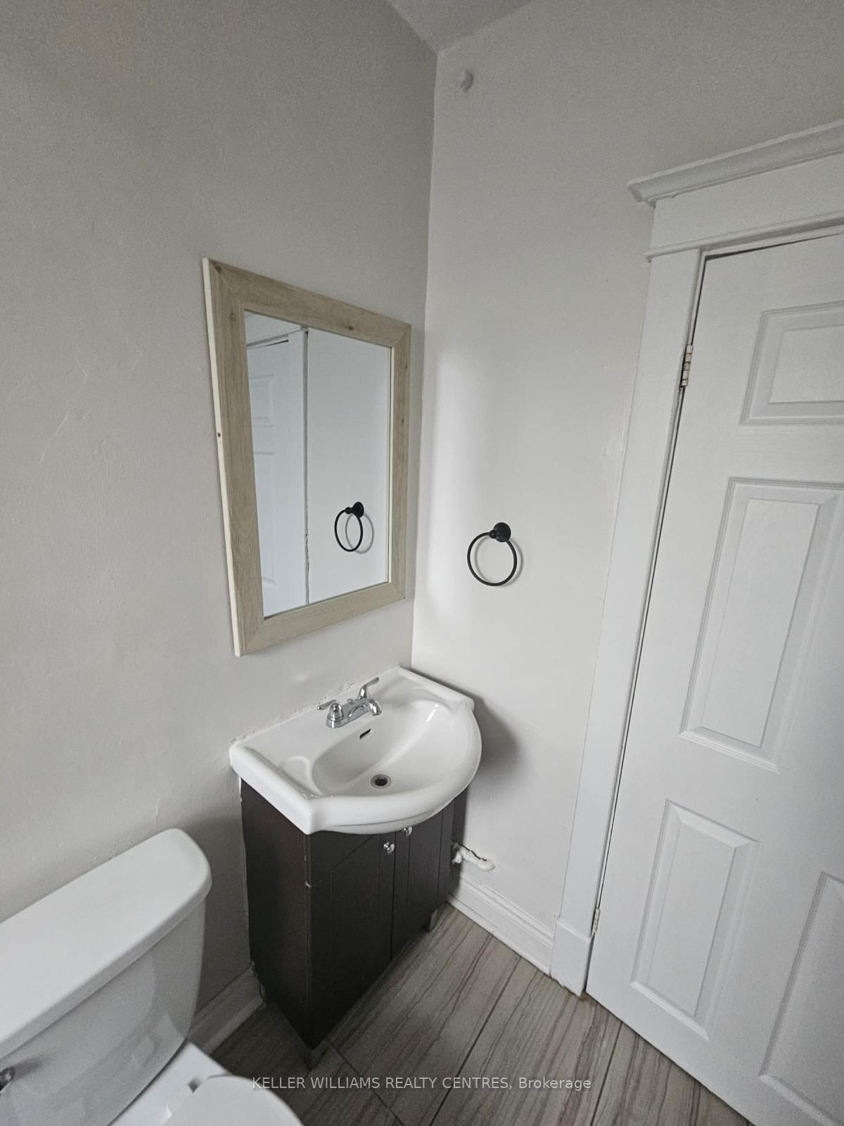 Semi-Detached House for lease at 5-991 Main Street, Hamilton, Ontario, L8M 1N3 - Crown Point - MLS: X12425286