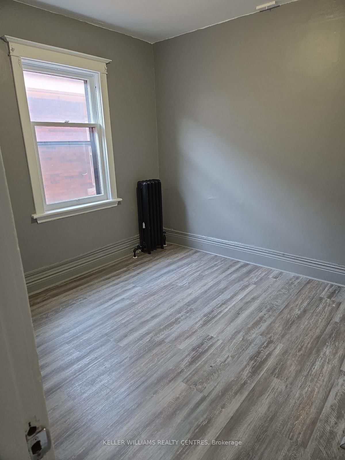 Semi-Detached House for lease at 5-991 Main Street, Hamilton, Ontario, L8M 1N3 - Crown Point - MLS: X12425286