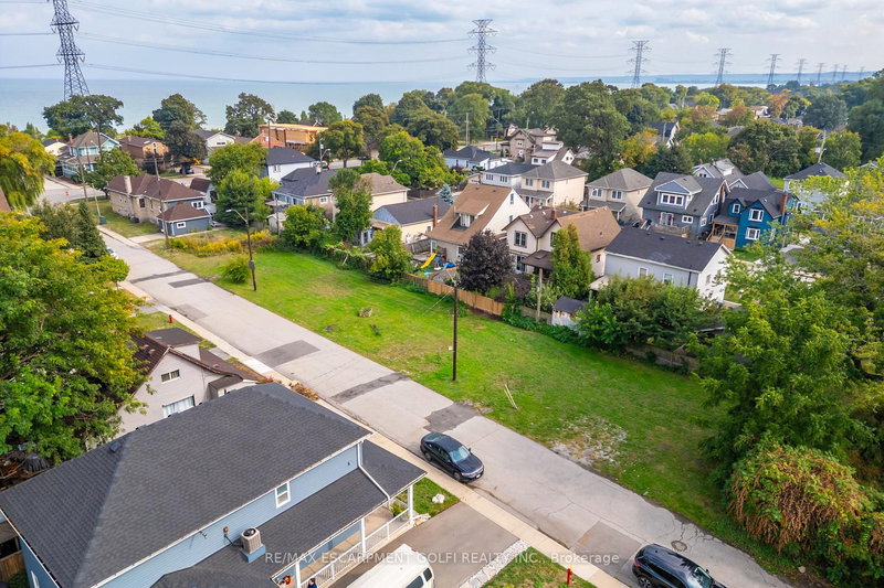 home for sale on 10 KNAPMANS Drive