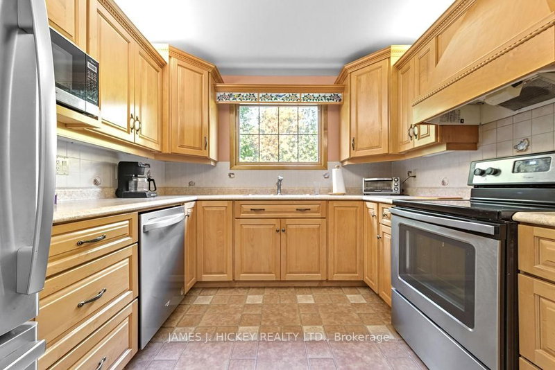 116 Frontenac Crescent