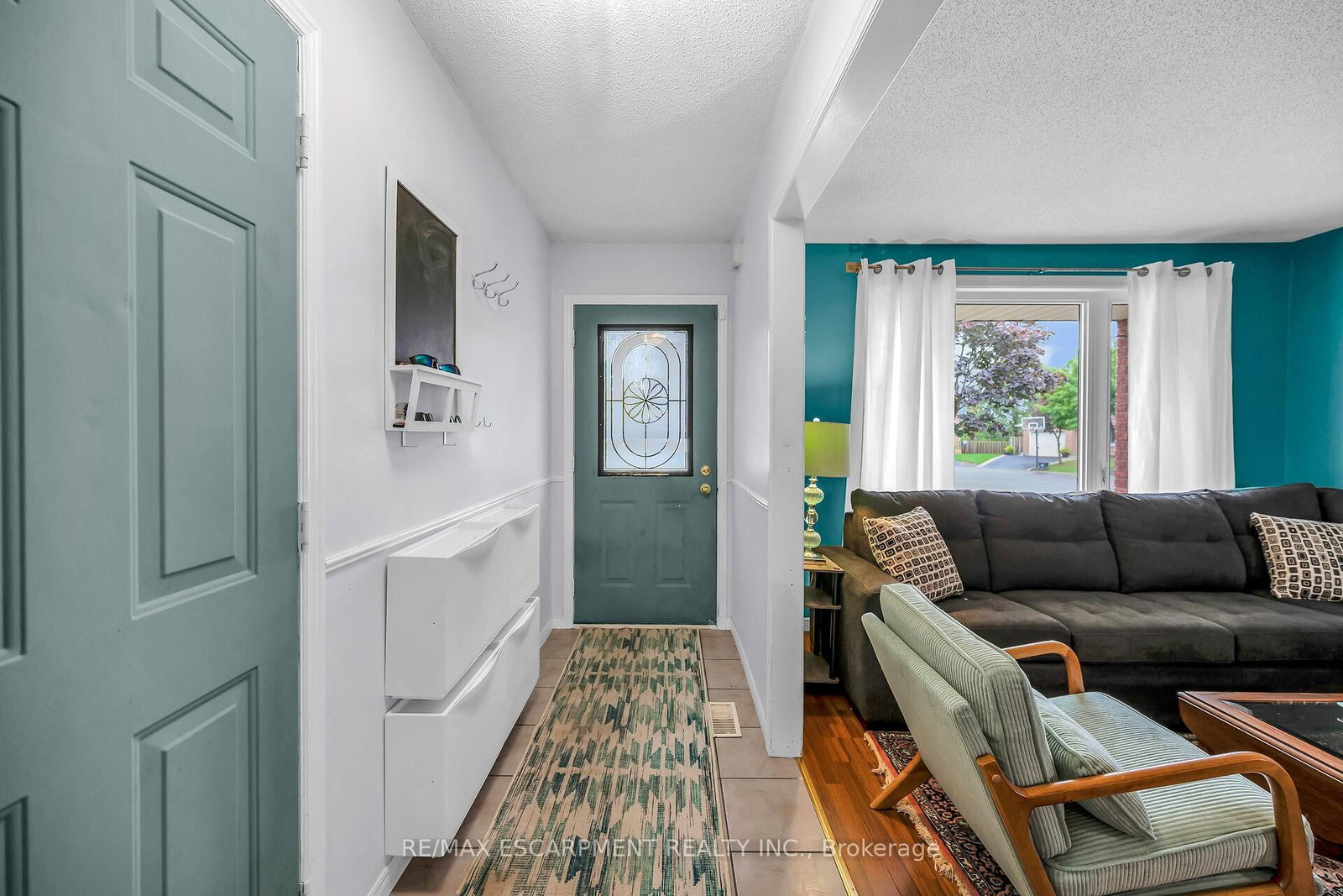 Listing Image 8