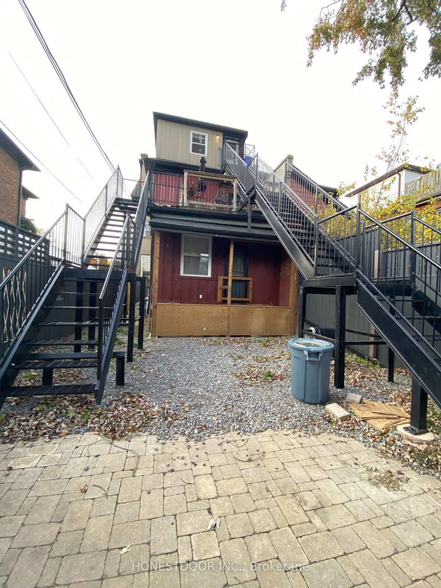 103 Victoria Avenue S