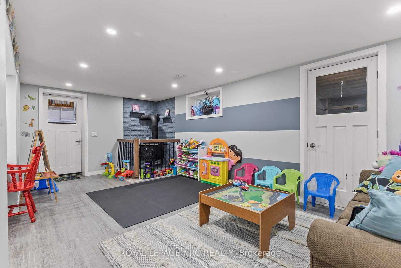 Listing Image 22