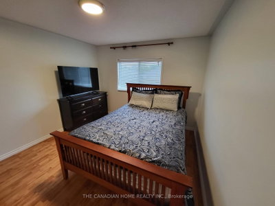 1020 Peach Blossom Crescent N — photo 4