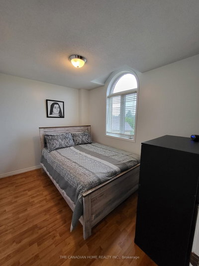 1020 Peach Blossom Crescent N — photo 5