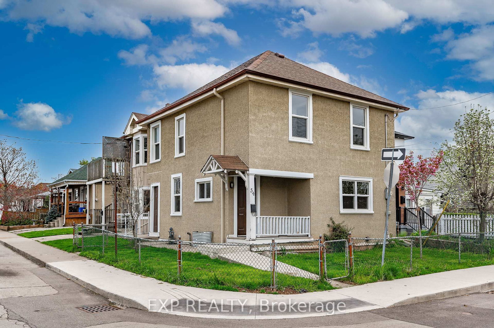 Listing photo 2