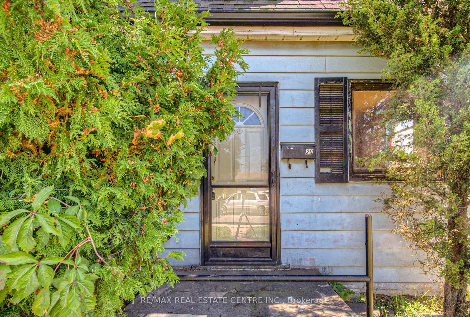 Listing photo 3