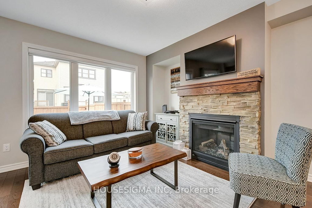 304 Lipizzaner Street 4