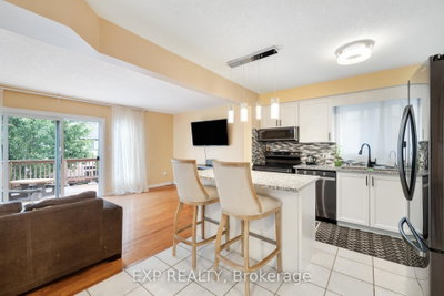 992 Copper Leaf Crescent — photo 5