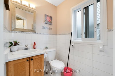 992 Copper Leaf Crescent — photo 6