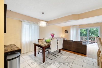 992 Copper Leaf Crescent — more photos