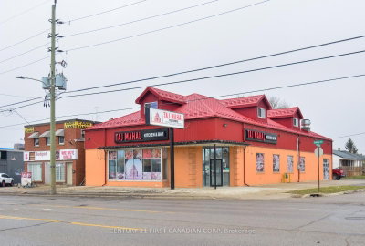 1682 Dundas Street — photo 4