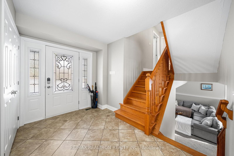 100 Birch Grve, Shelburne, L9V 2W3 | Image 2