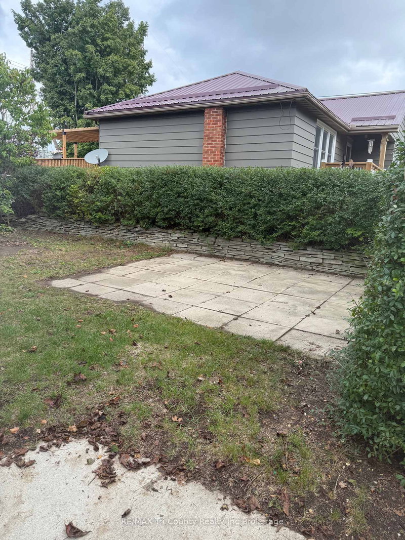 2 Joseph St, Tillsonburg, N4G 1H8 | Image 2