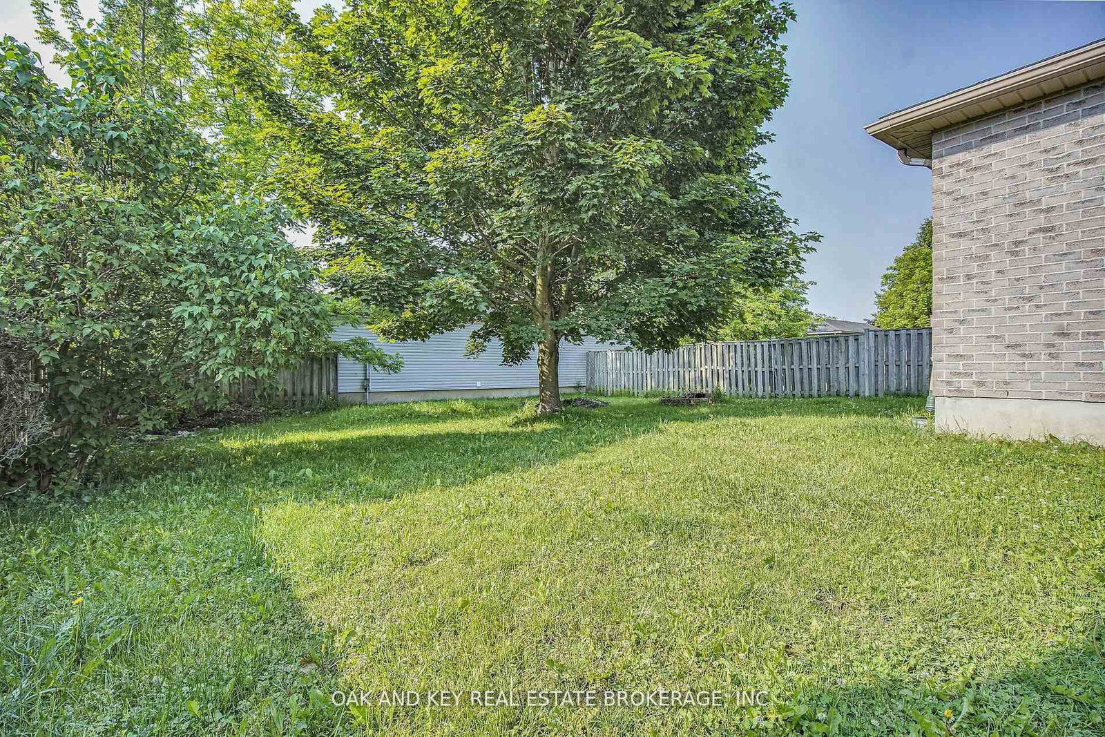 Listing Image 7