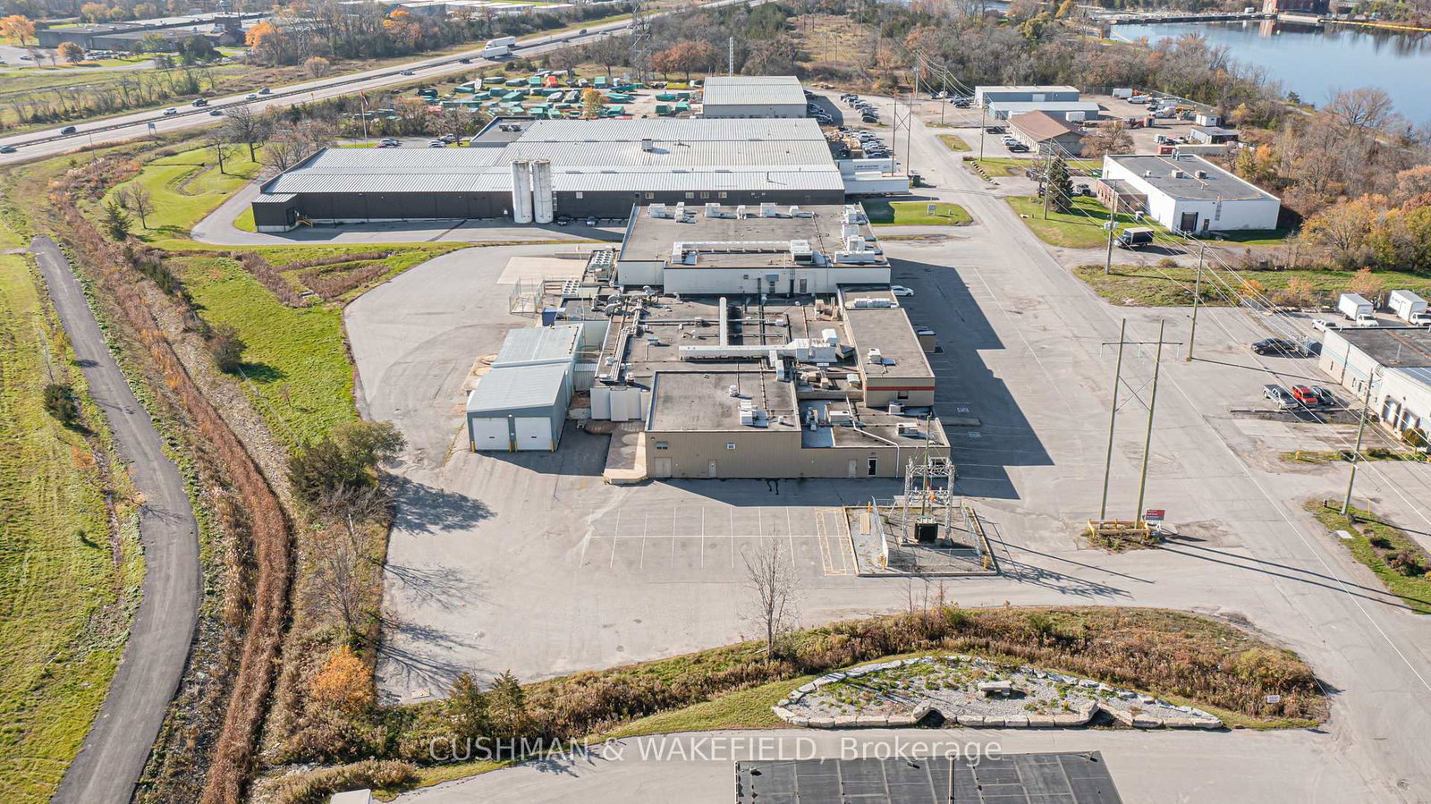 7 Riverside Drive - Photo 2