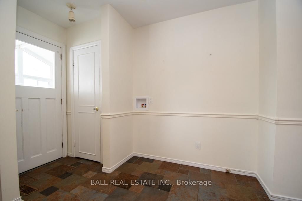 Detached House for sale at 1684 Sherbrooke Street, Peterborough, Ontario, K9J 6X4 - Monaghan Ward 2 - MLS: X12434530