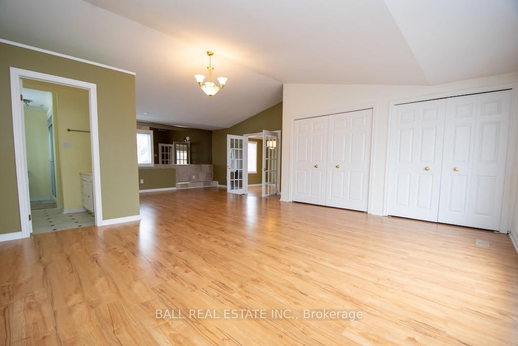 Detached House for sale at 1684 Sherbrooke Street, Peterborough, Ontario, K9J 6X4 - Monaghan Ward 2 - MLS: X12434530