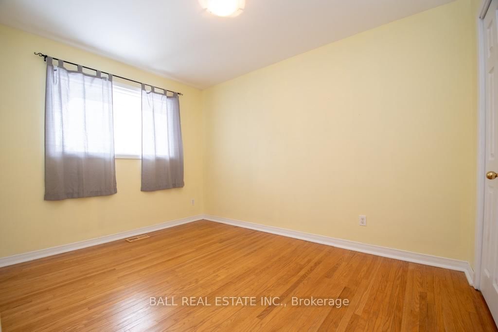 Detached House for sale at 1684 Sherbrooke Street, Peterborough, Ontario, K9J 6X4 - Monaghan Ward 2 - MLS: X12434530