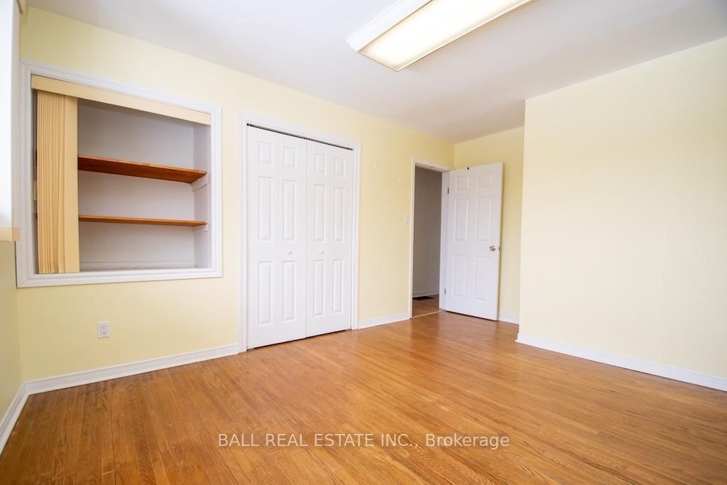 Detached House for sale at 1684 Sherbrooke Street, Peterborough, Ontario, K9J 6X4 - Monaghan Ward 2 - MLS: X12434530