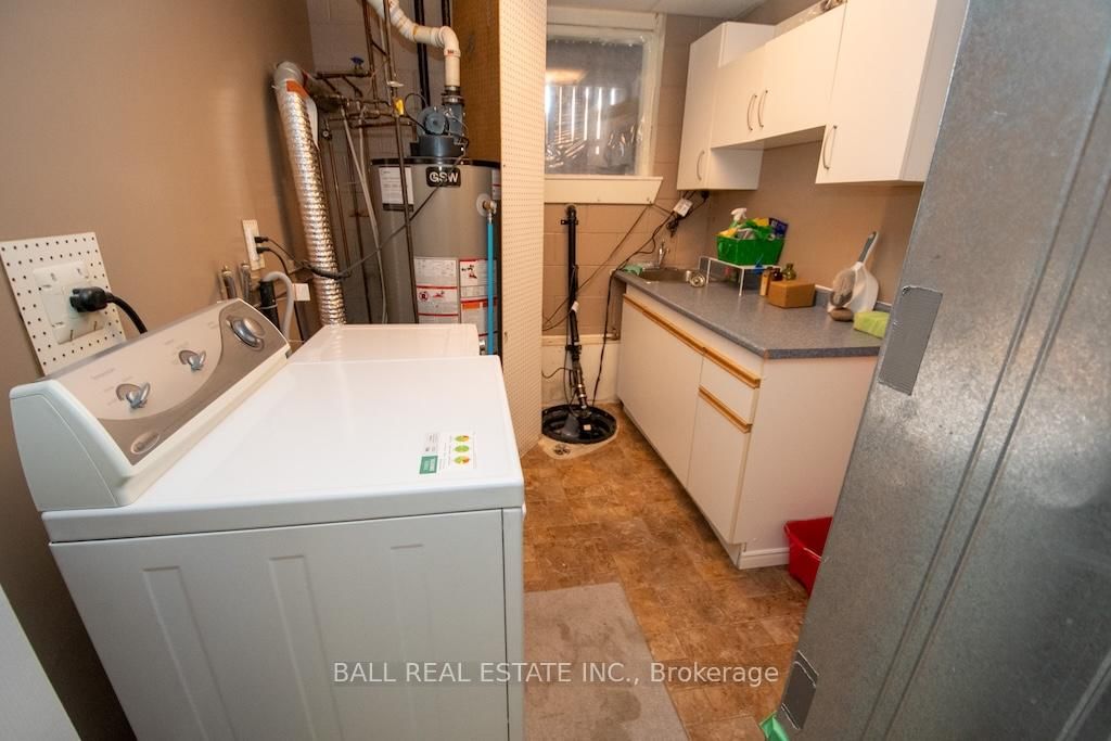 Detached House for sale at 1684 Sherbrooke Street, Peterborough, Ontario, K9J 6X4 - Monaghan Ward 2 - MLS: X12434530