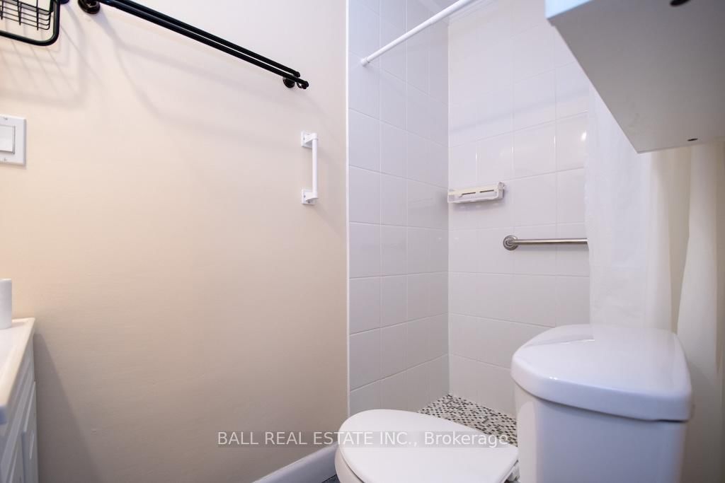 Detached House for sale at 1684 Sherbrooke Street, Peterborough, Ontario, K9J 6X4 - Monaghan Ward 2 - MLS: X12434530