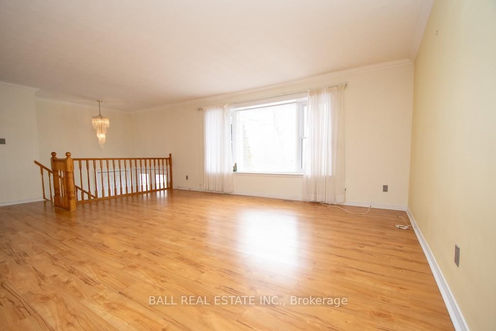 Detached House for sale at 1684 Sherbrooke Street, Peterborough, Ontario, K9J 6X4 - Monaghan Ward 2 - MLS: X12434530