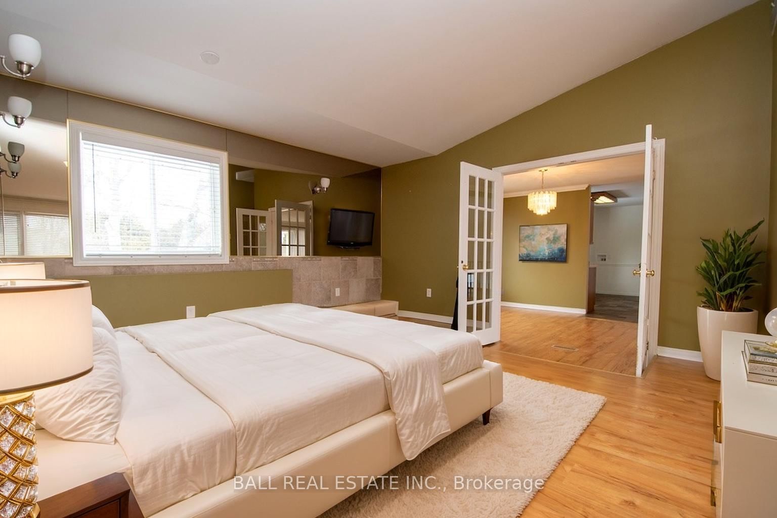 Detached House for sale at 1684 Sherbrooke Street, Peterborough, Ontario, K9J 6X4 - Monaghan Ward 2 - MLS: X12434530