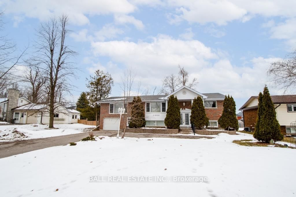Detached House for sale at 1684 Sherbrooke Street, Peterborough, Ontario, K9J 6X4 - Monaghan Ward 2 - MLS: X12434530