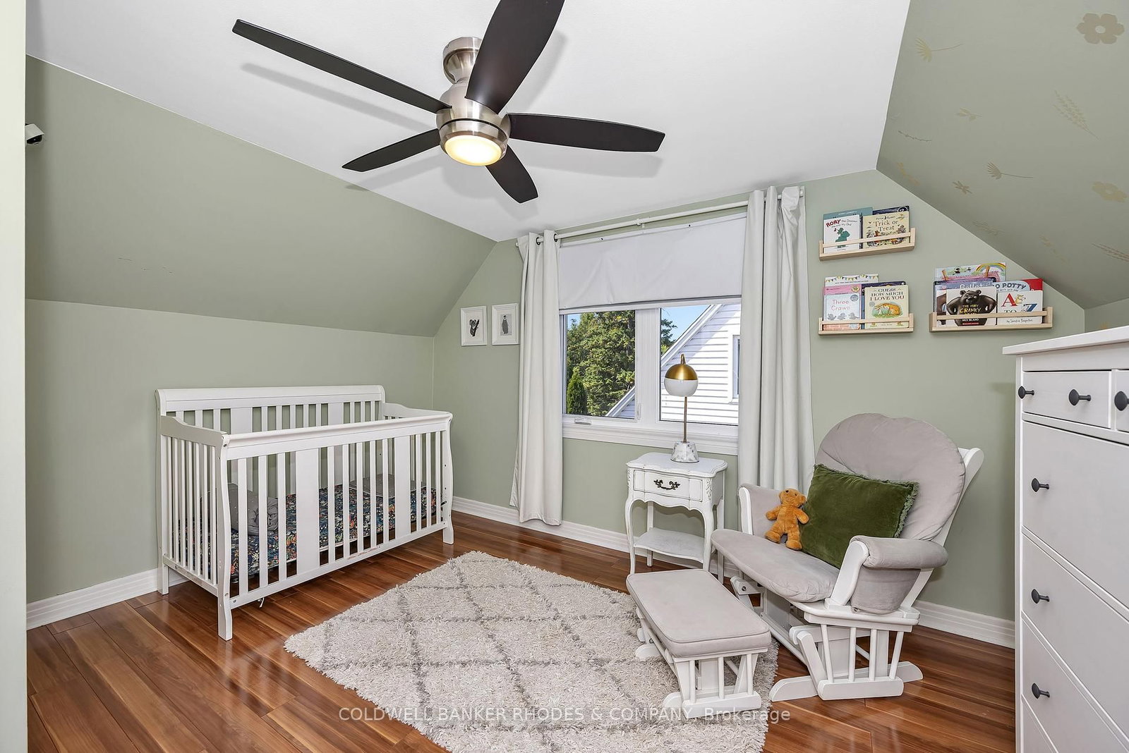 Listing Image 19