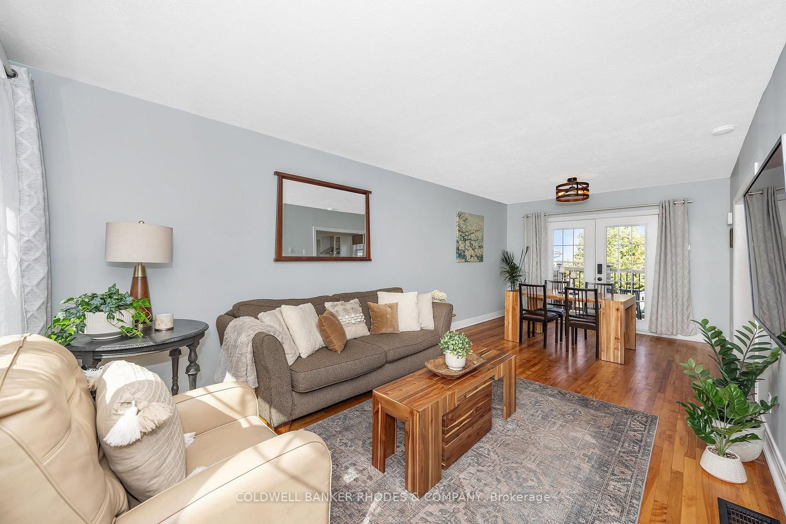 Listing Image 5
