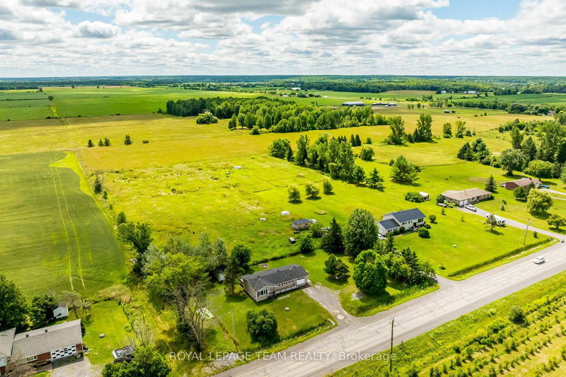 1234 Kinburn Side Rd, Ottawa, K0A 3M0 | Image 3